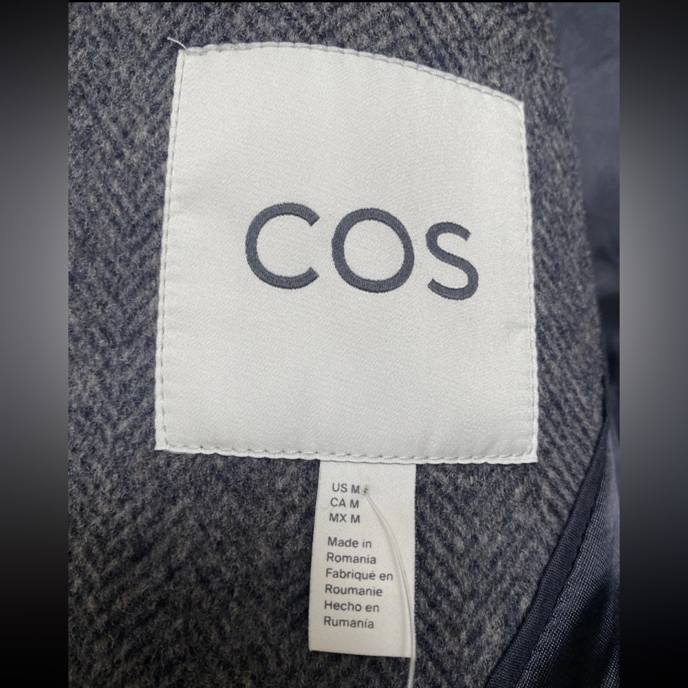 COS rounded Long Wool Coat - Picture 11 of 16